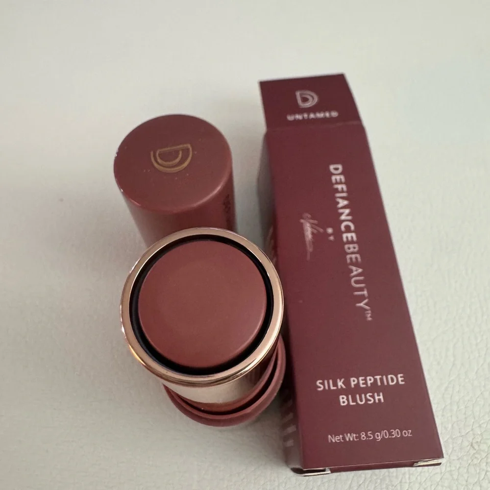 Defiance Beauty Silk Peptide Blush